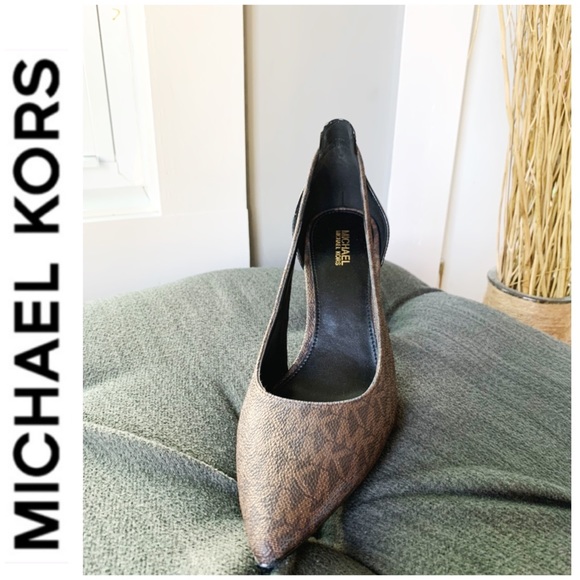 BRAND NEW authentic MK signature monogram pumps - Picture 3 of 5